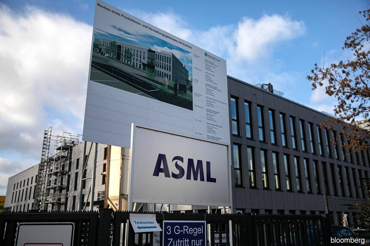 China woos ASML chief as new curbs on chipmaking machines loom